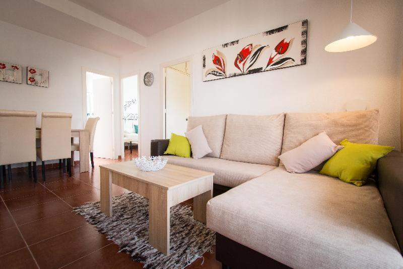 Holidays2Torremolinos Apartamento De 3 Dormitorios Con Terraza Y Piscina Comunitaria Стая снимка