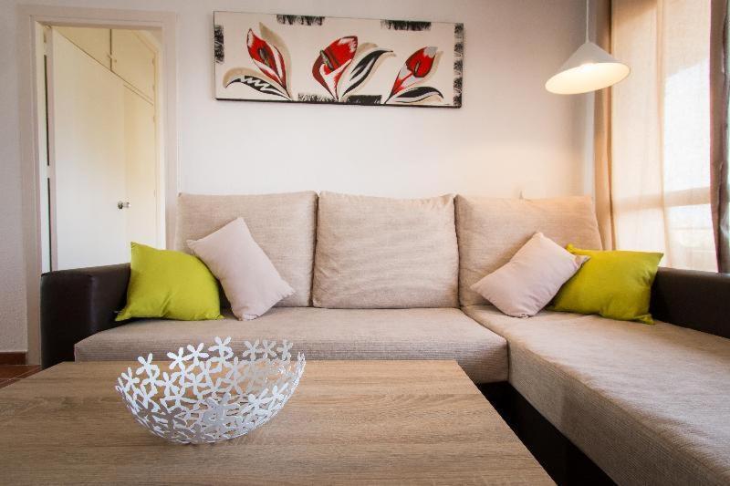 Holidays2Torremolinos Apartamento De 3 Dormitorios Con Terraza Y Piscina Comunitaria Стая снимка