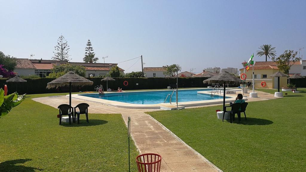 Holidays2Torremolinos Apartamento De 3 Dormitorios Con Terraza Y Piscina Comunitaria Екстериор снимка