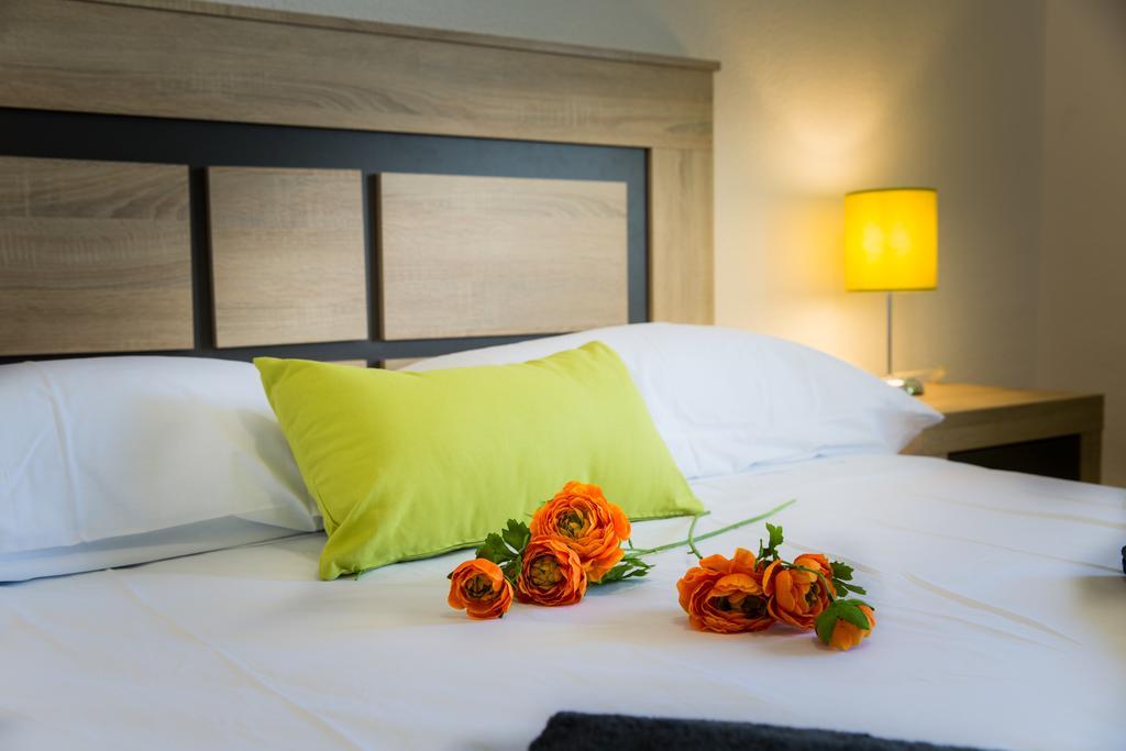 Holidays2Torremolinos Apartamento De 3 Dormitorios Con Terraza Y Piscina Comunitaria Екстериор снимка