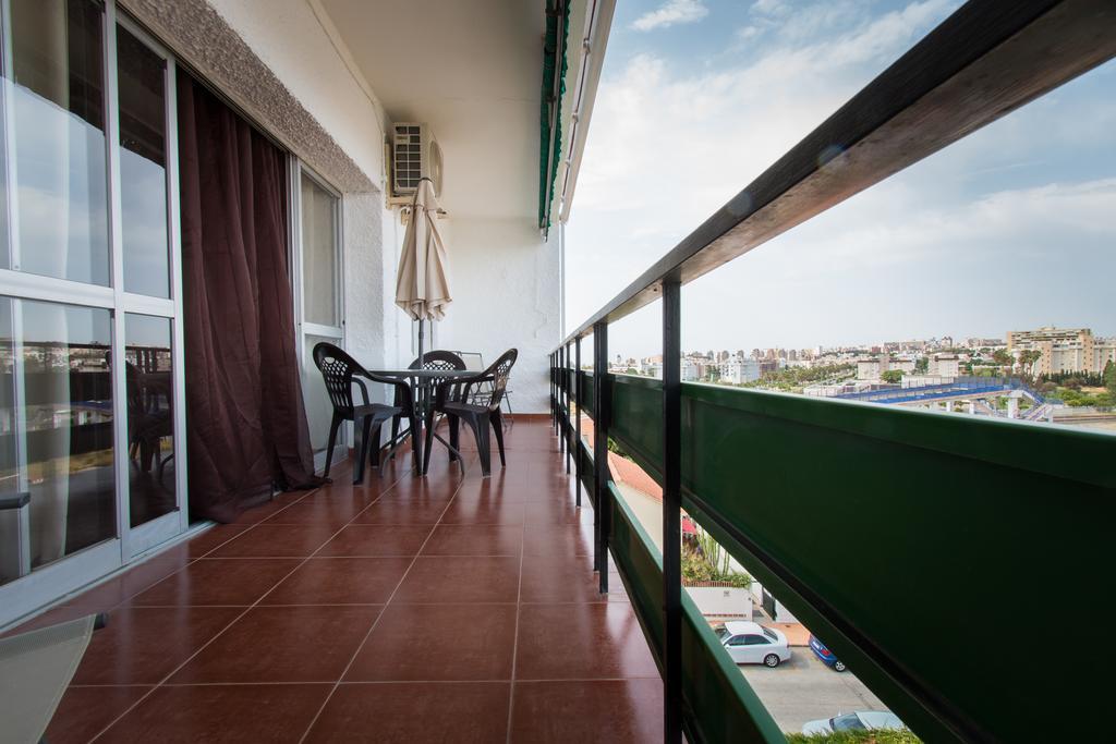 Holidays2Torremolinos Apartamento De 3 Dormitorios Con Terraza Y Piscina Comunitaria Екстериор снимка
