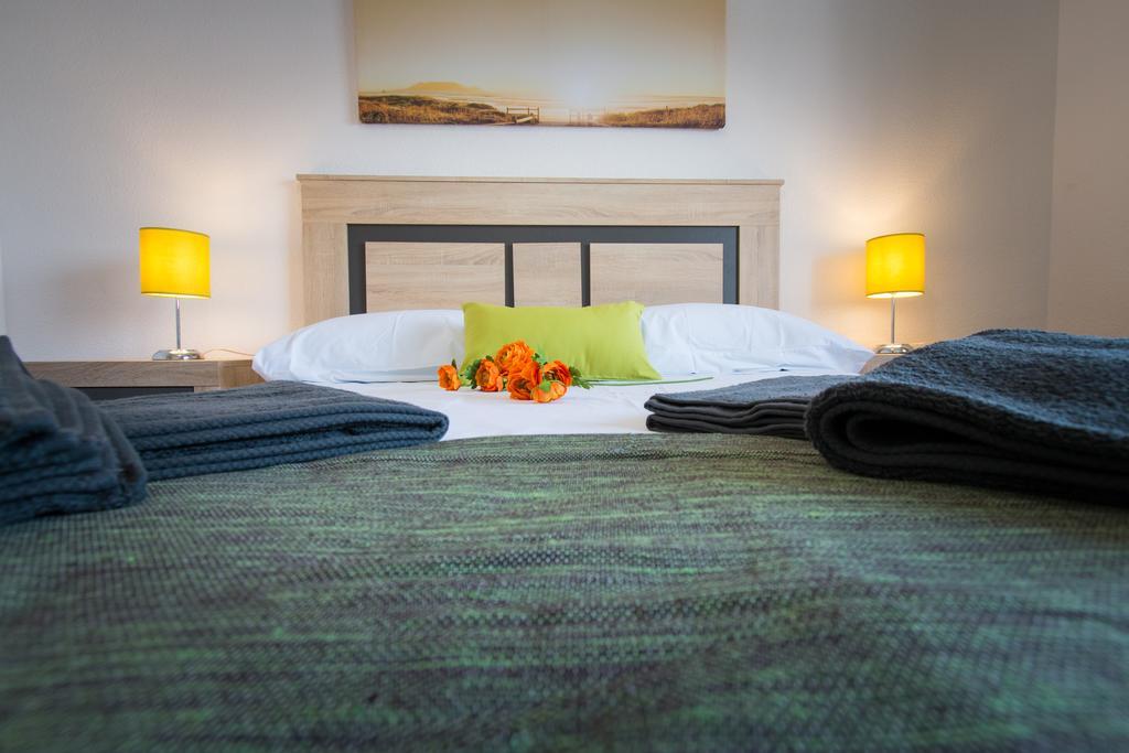 Holidays2Torremolinos Apartamento De 3 Dormitorios Con Terraza Y Piscina Comunitaria Екстериор снимка
