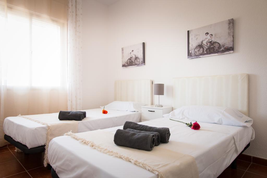 Holidays2Torremolinos Apartamento De 3 Dormitorios Con Terraza Y Piscina Comunitaria Екстериор снимка