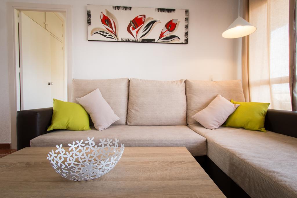 Holidays2Torremolinos Apartamento De 3 Dormitorios Con Terraza Y Piscina Comunitaria Екстериор снимка