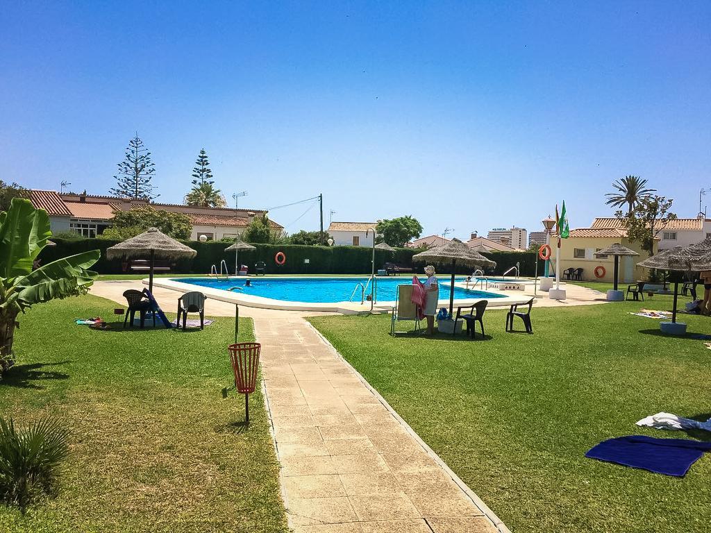 Holidays2Torremolinos Apartamento De 3 Dormitorios Con Terraza Y Piscina Comunitaria Екстериор снимка